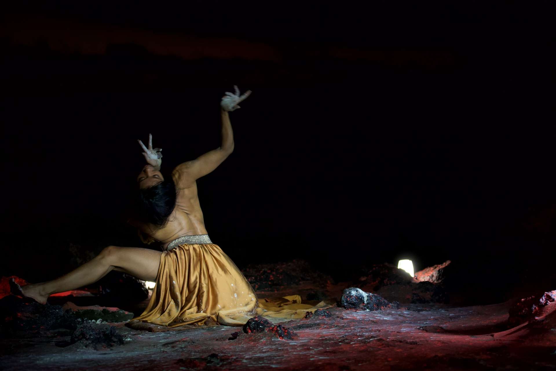 Une femme danse